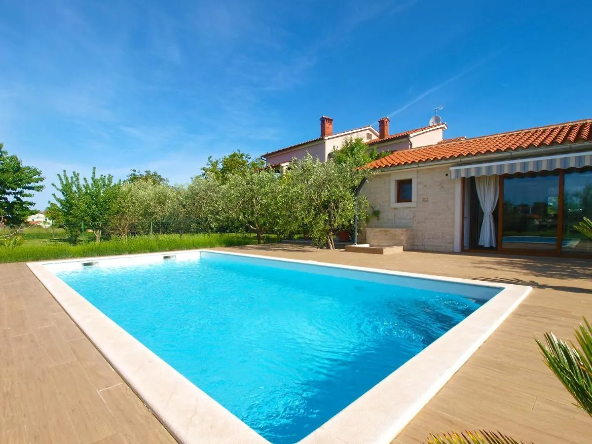 Family Friendly House With A Swimming Pool Valbandon, Fazana - 20772 Villa 0*,