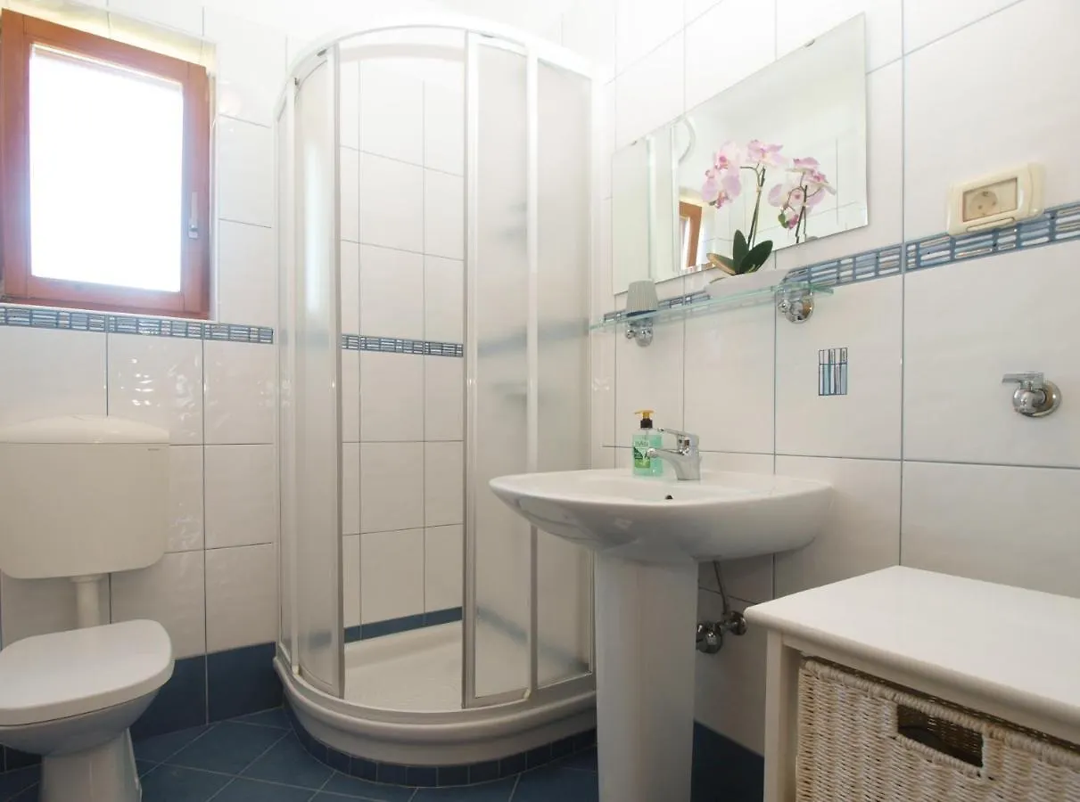 Family Friendly House With A Swimming Pool Valbandon, Fazana - 20772 Villa Semesterbostad