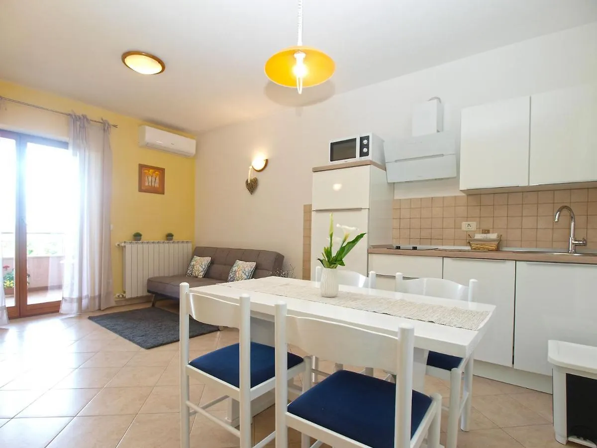 Villa Family Friendly House With A Swimming Pool Valbandon, Fazana - 20772 Casa vacanze