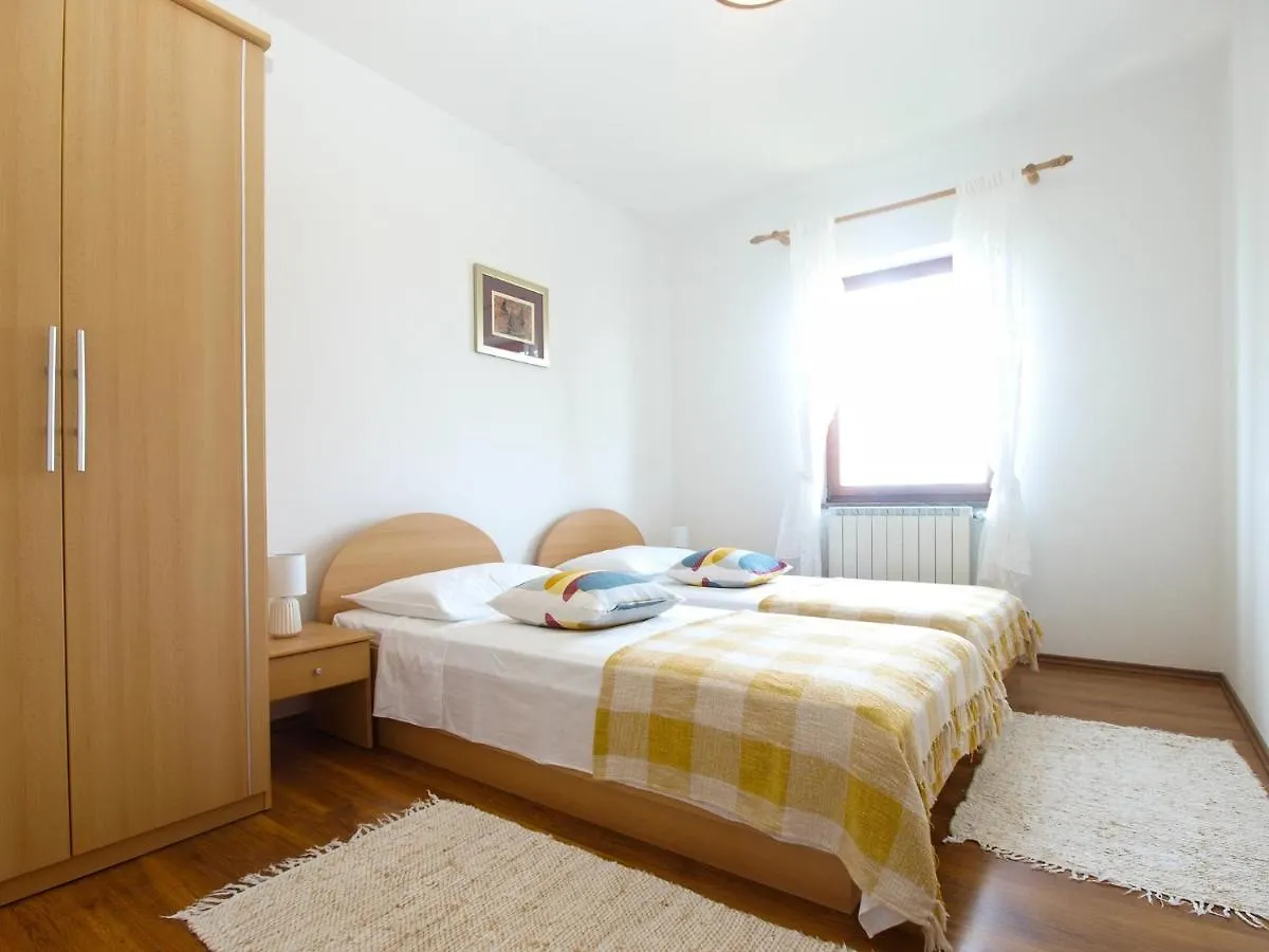 Family Friendly House With A Swimming Pool Valbandon, Fazana - 20772 Villa 0*,  Kroatien